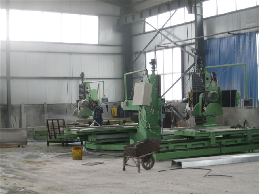 生產(chǎn)設(shè)備(圖1)